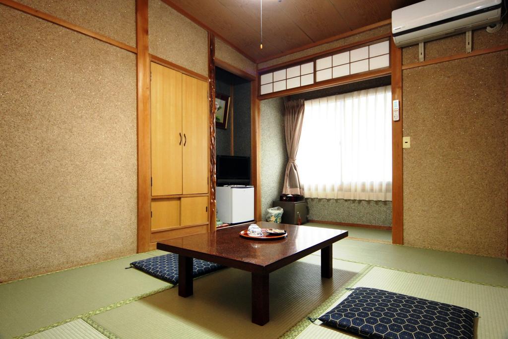 Jinkuro Takayama (Gifu) Quarto foto